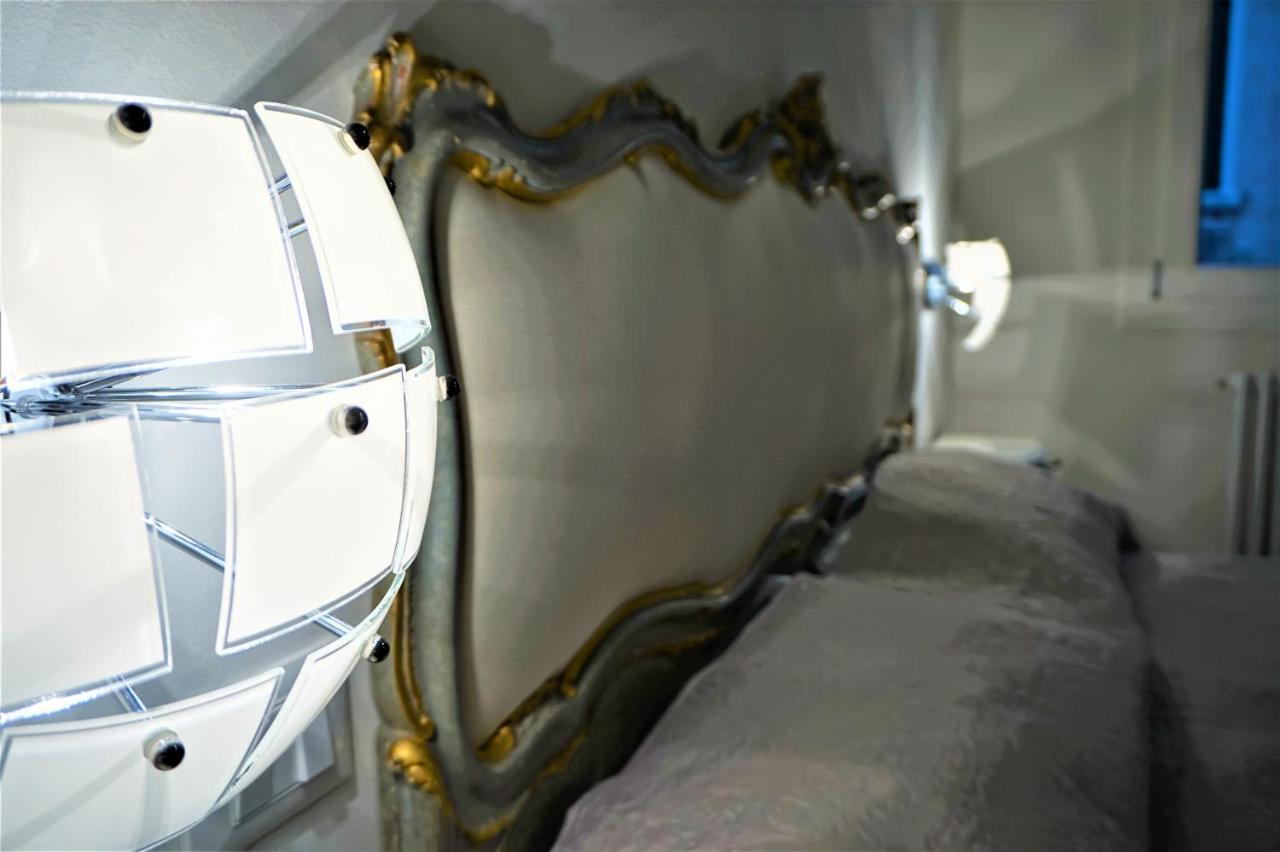 SARA S LUXURY HOME five minutes from Piazza San Marco Veneza Exterior foto