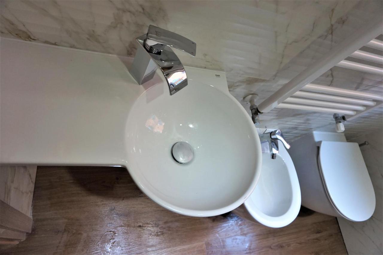 SARA S LUXURY HOME five minutes from Piazza San Marco Veneza Exterior foto